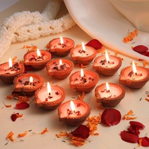 Terracotta Diya Candle with Rose Petals