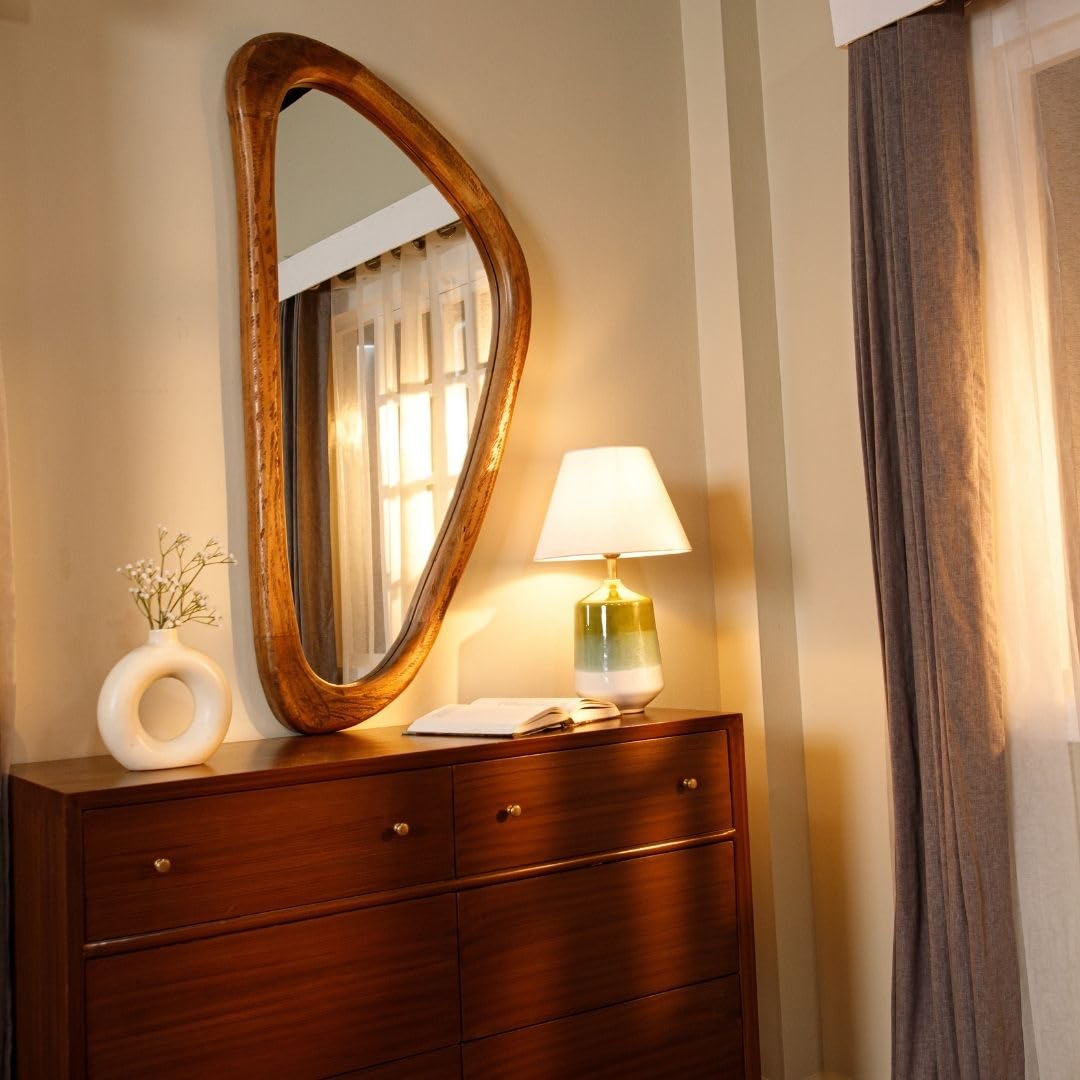 Asymmetric Long Mirror