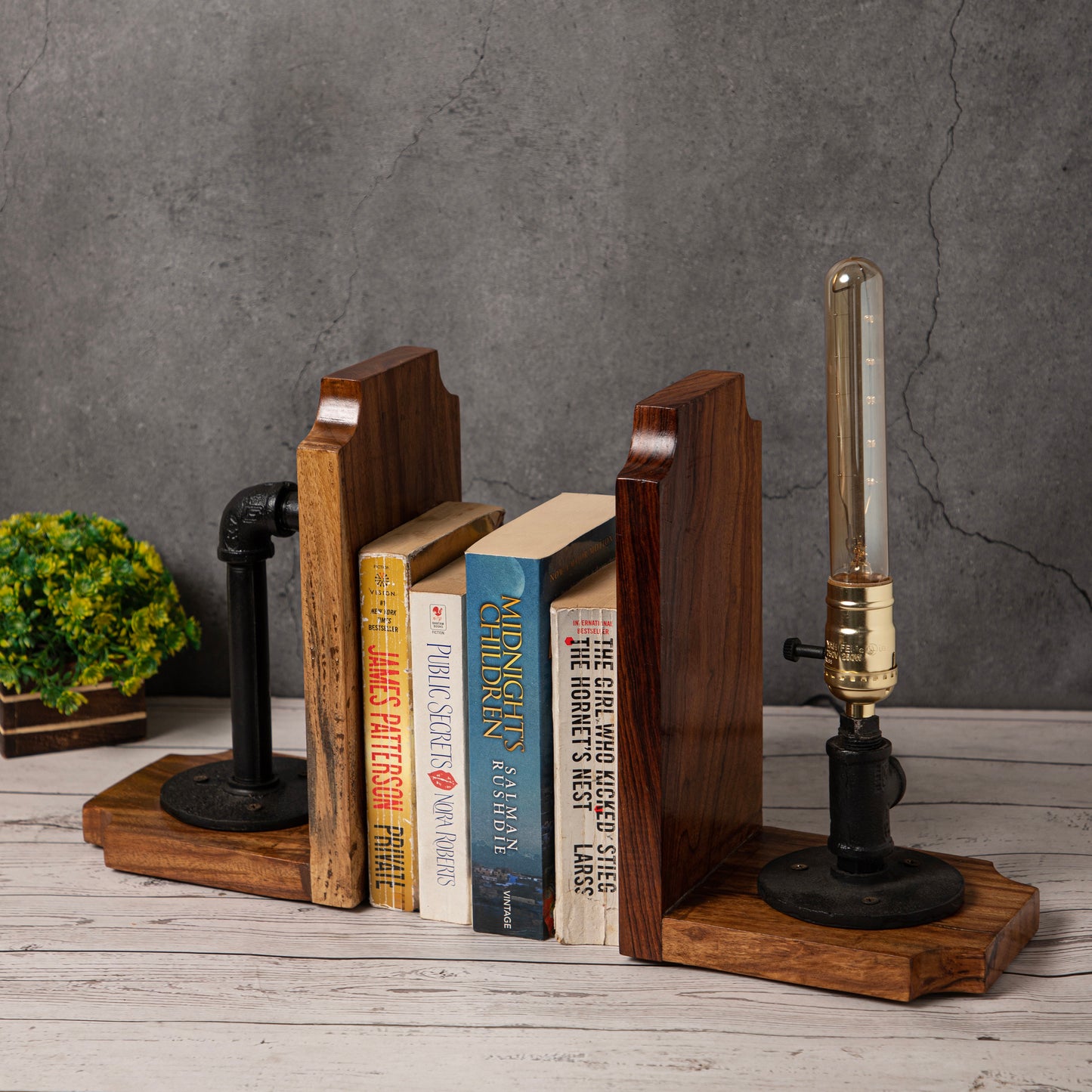 EC Bookends with Table Lamp